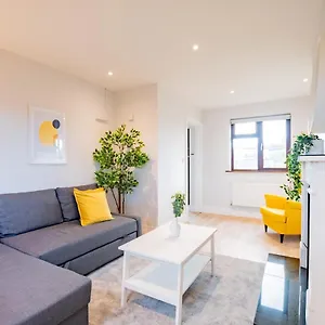 Centre House With Parking Galway