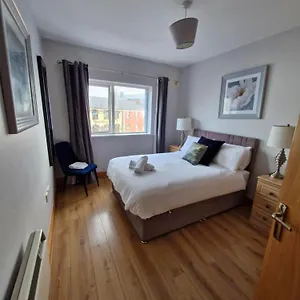 Cosy Beachfront In Salthill Galway